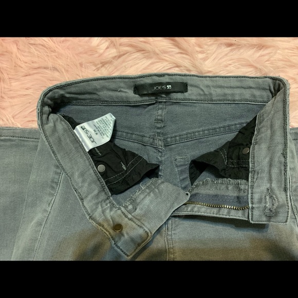 Joe’s Jeans distressed skinny - Picture 3 of 4
